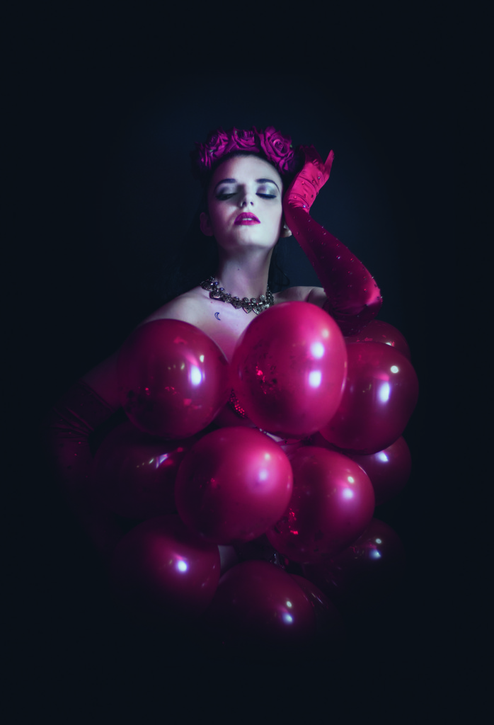 Katrina Darling at Cirque Le Soir, Damien Frost photography