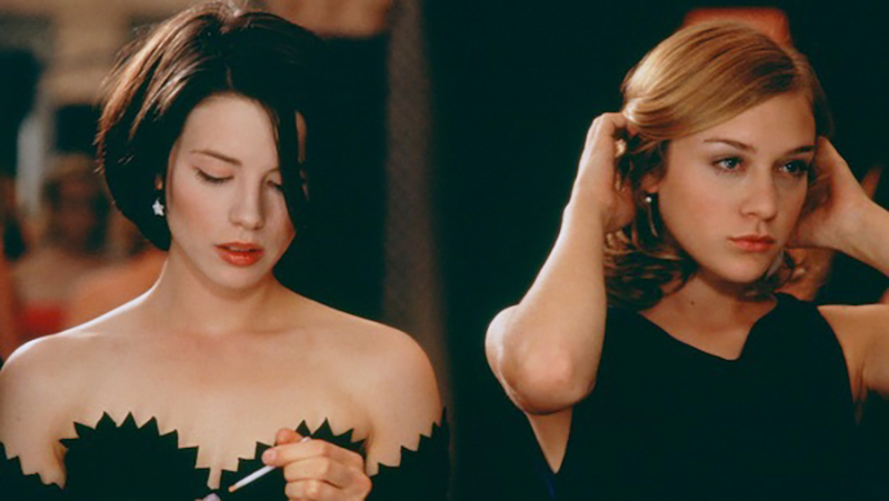 Beckinsale_Sevigny_Last_Days_Disco (1)