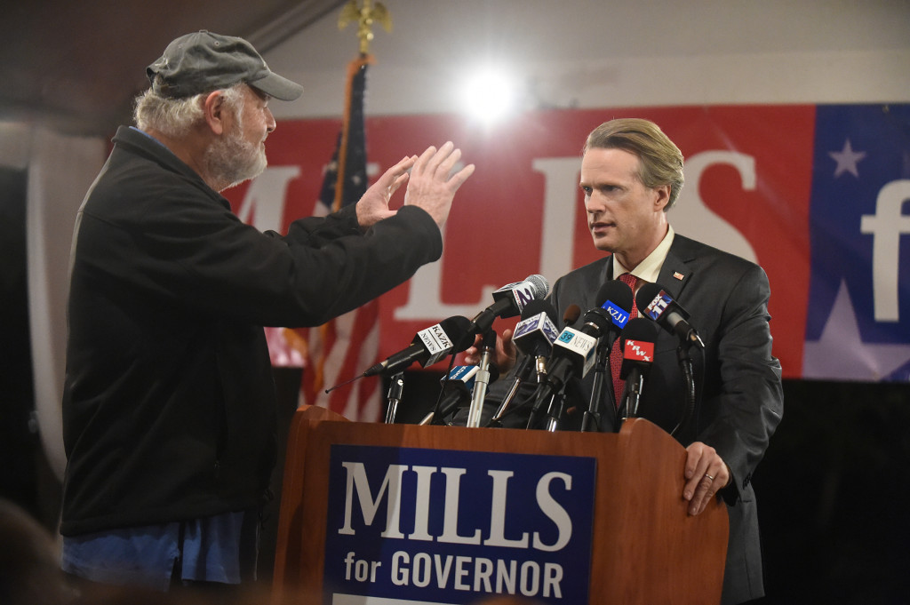 being charlie movie, Cary Elwes standing at podium with rob reiner directing him