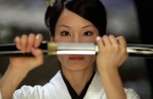 lucy liu holding a sword, kill bill