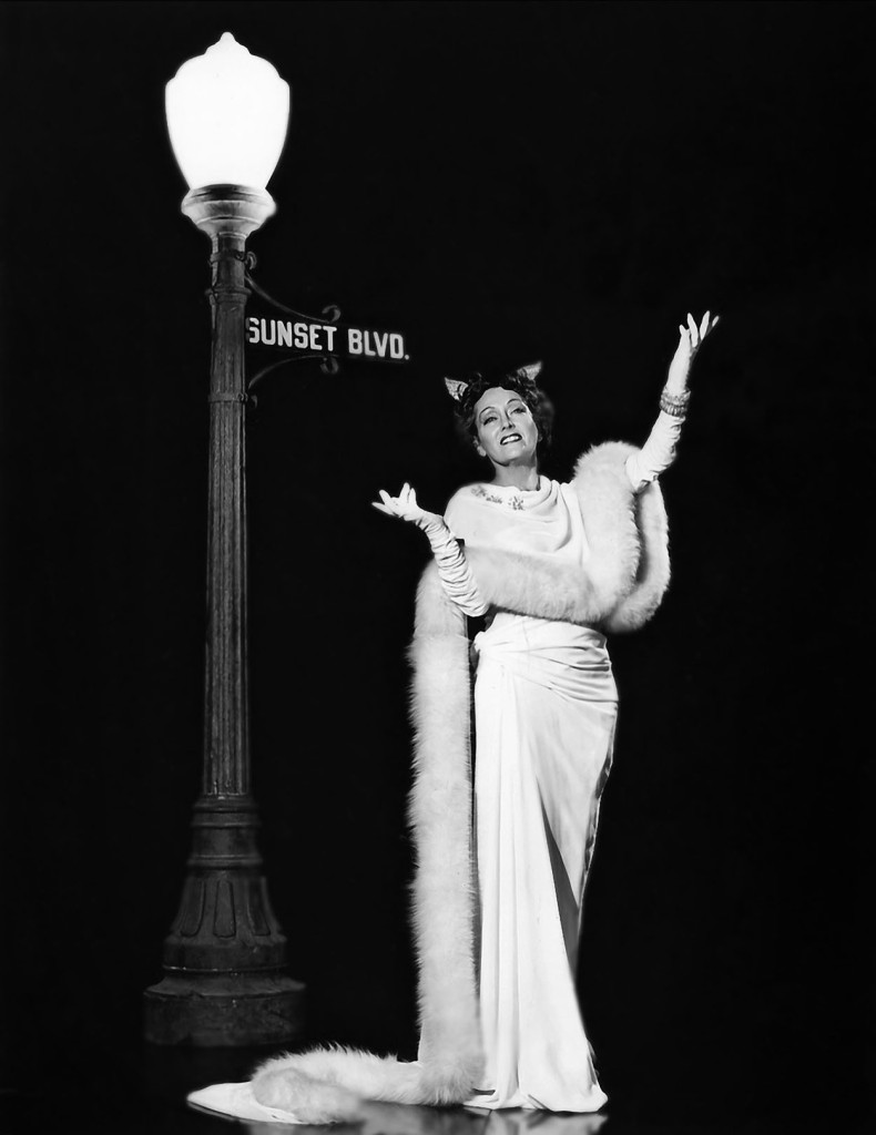 BNWCRY GLORIA SWANSON SUNSET BOULEVARD; SUNSET BLVD (1950)