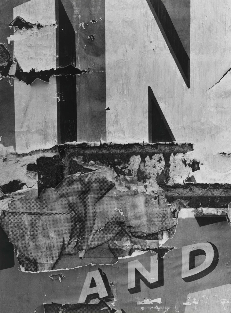 North Carolina 30 (1951) by Aaron Siskind Gelatin silver print 13 1/16 × 9 11/16".