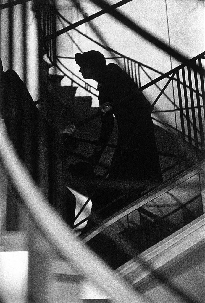 CocoChanel watching her defile, (1958) / Frank Horvat © Frank Horvat