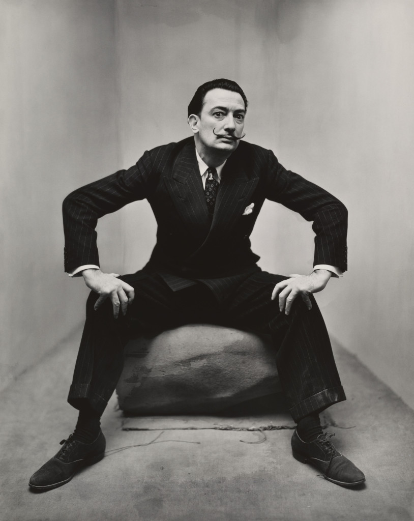 Salvador Dali, New York by Irving Penn (1947). Gelatin silver print. Vintage. 235 x 184 mm. © The Irving Penn Foundation. 