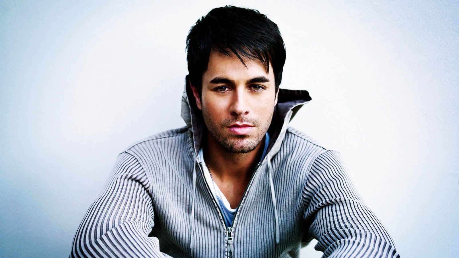 Enrique Inglesias Sexy