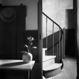 André Kertész - Mondrian’s studio, Paris, 1926 LANDING
