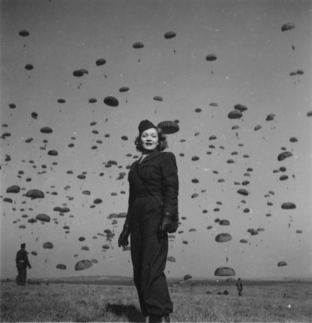 marlene dietrich military parachutes