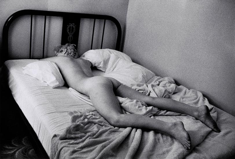 Susan Meiselas, Lena In The Motel.