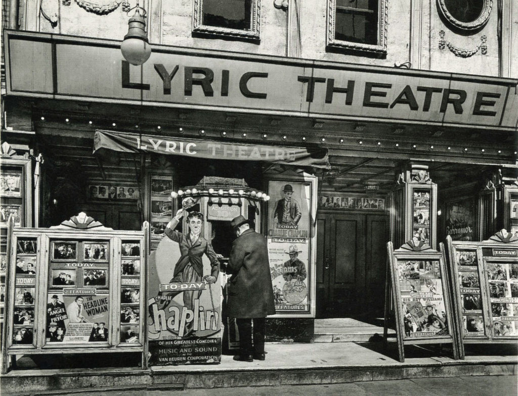 Berenice+Abbott+-+Lyric+Theatre,+Third+Avenue,+New+York,+1936