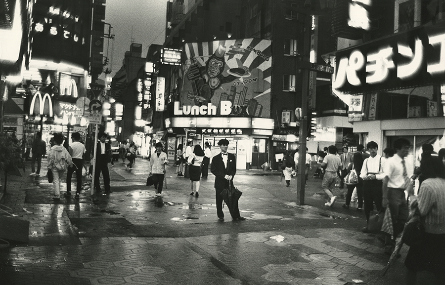 In de Uitgaansbuurt Shibuya Tokyo 1987. Ed van der Elsken