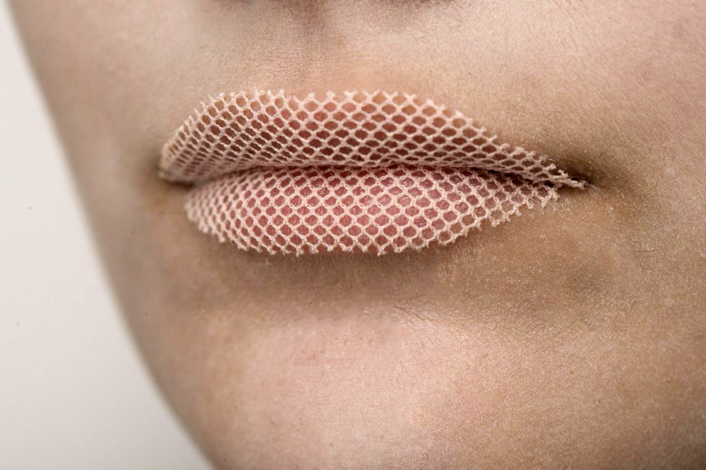 Fishnet lips