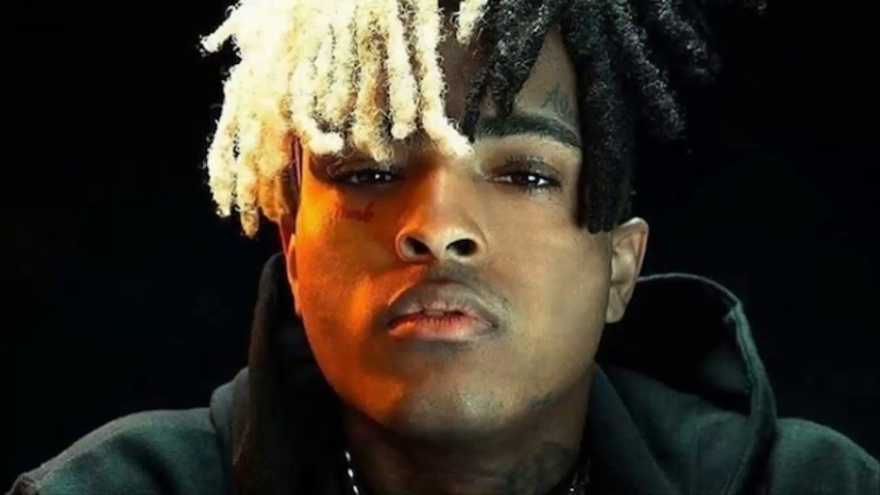XXXtentacion blonde and black dreads