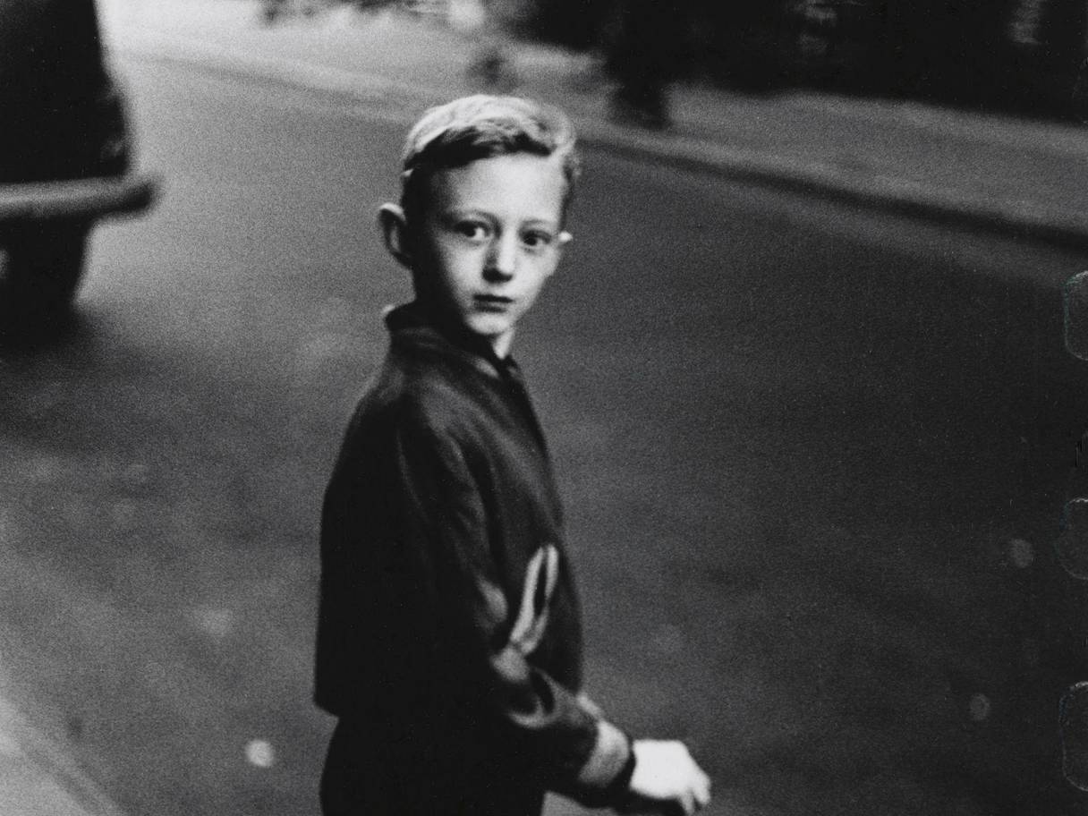 Diane Arbus photograph of a young boy on the street