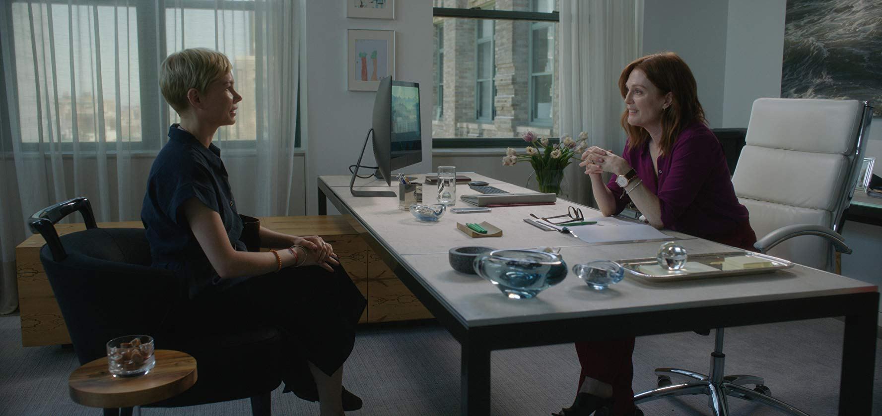 Julianne-Moore-and-Michelle-Williams-in-After-the-Wedding-2019