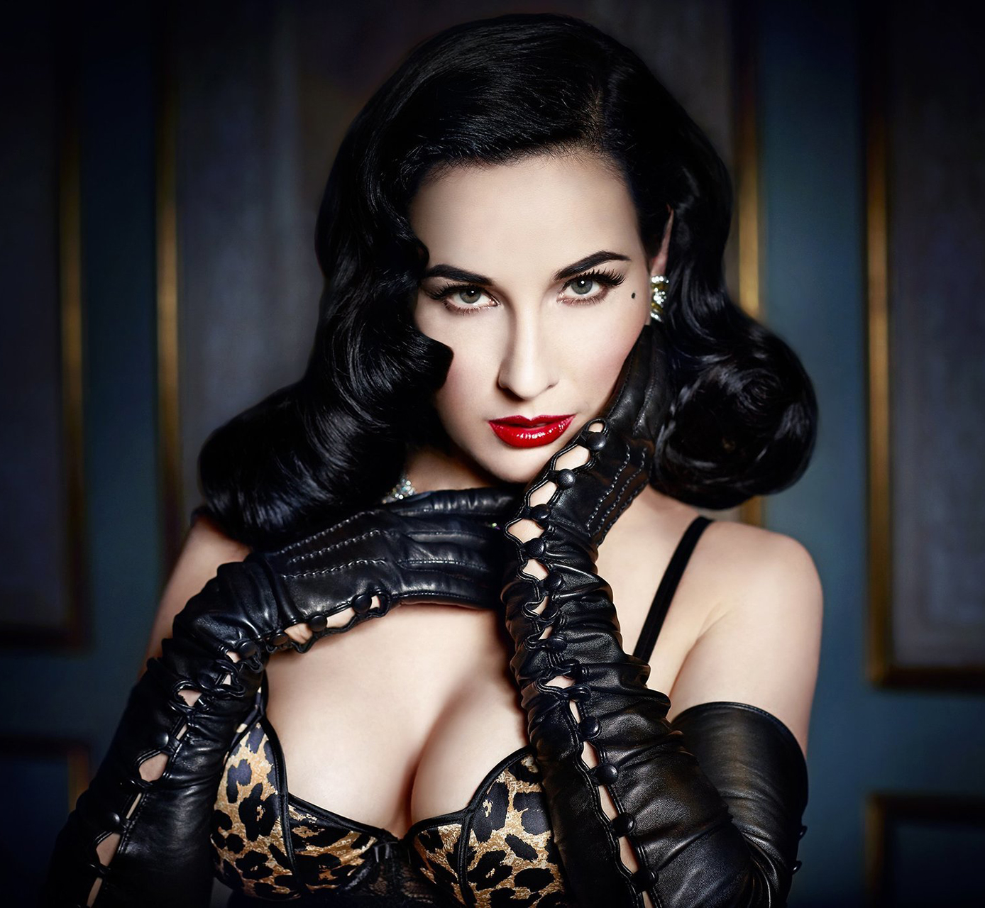 Dita Von Tesse black gloves