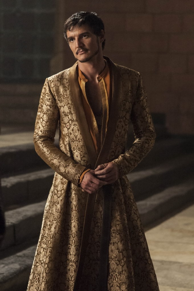 Game of Thrones Oberyn Senuous and Sinister Looking in Gold Robes