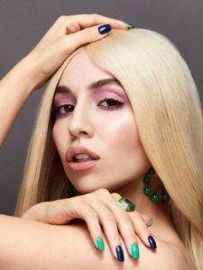 ava max