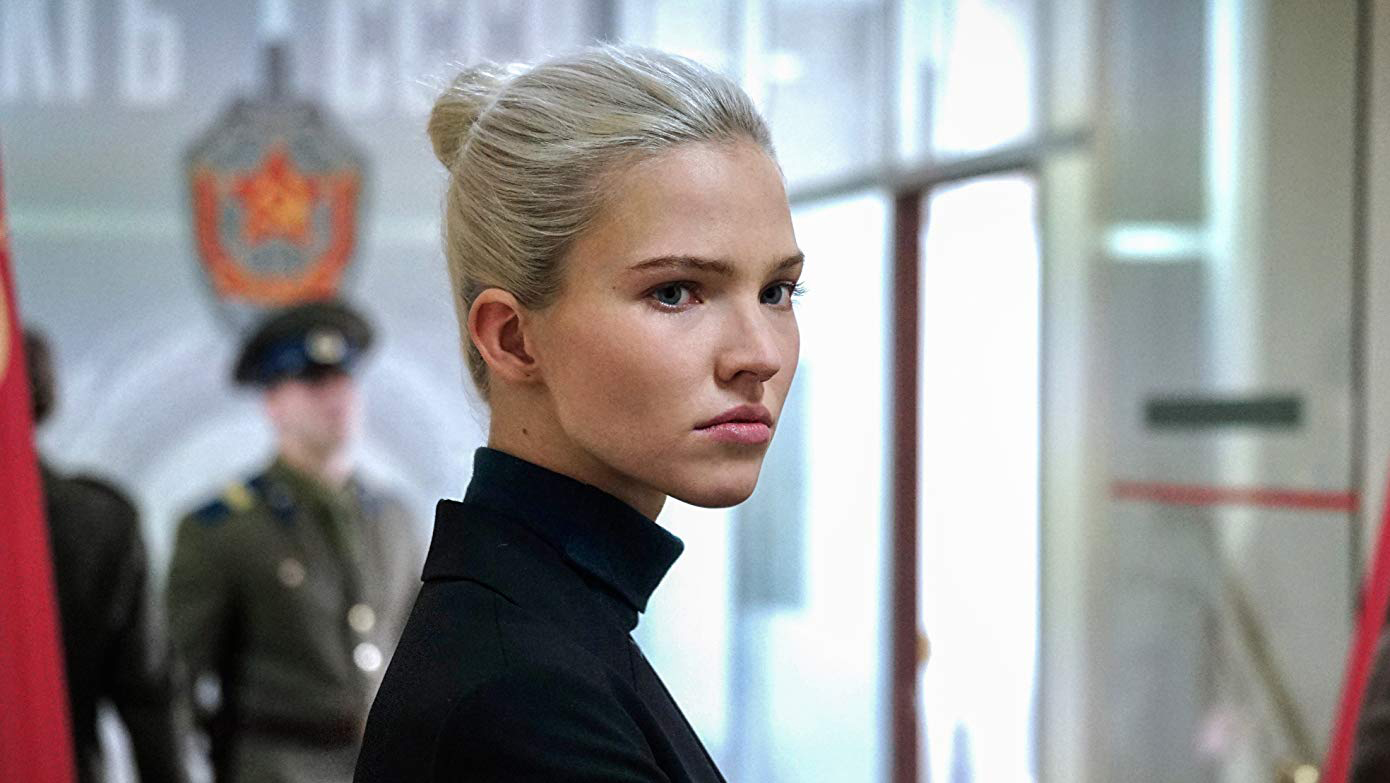 sasha luss anna