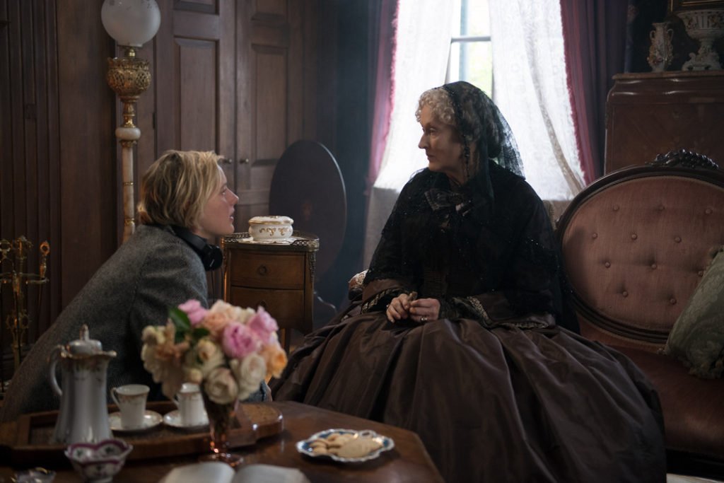 Merryl-Streep-as-the-Grant-Aunt-in-Little-Women-wearing-black-vail-and-brown-hoop-skirt
