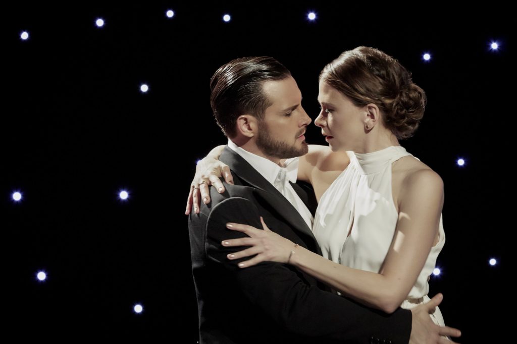 nico tortorella and sutton foster