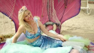kirsten dunst on becoming a god in central florida