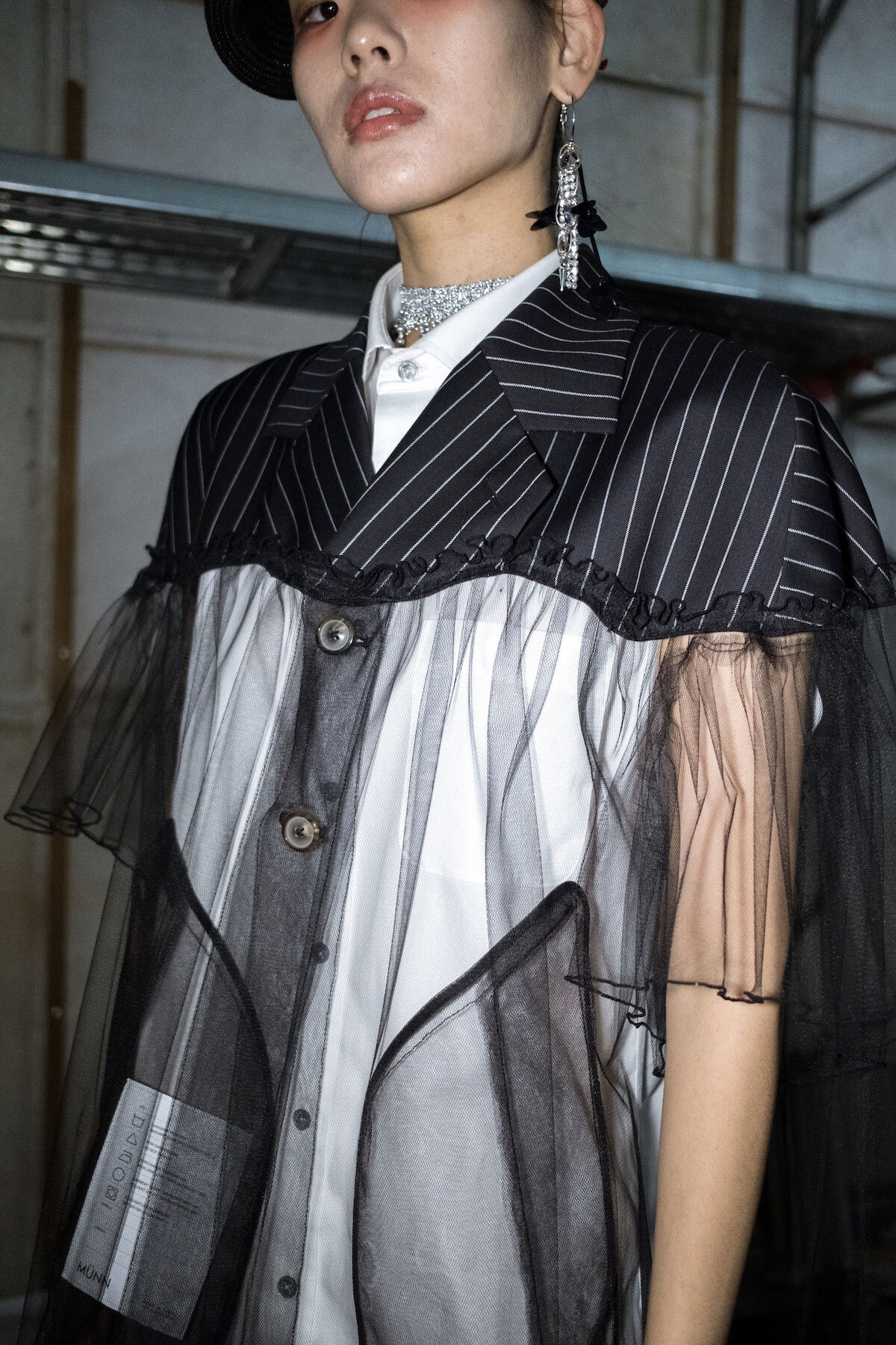 munn backstage of seoul fashion week