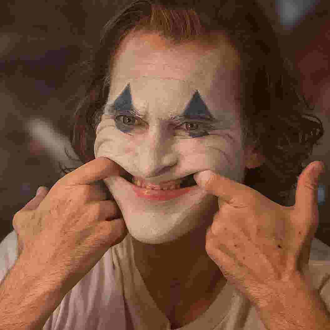 Joaquin Phoenix as JOKER