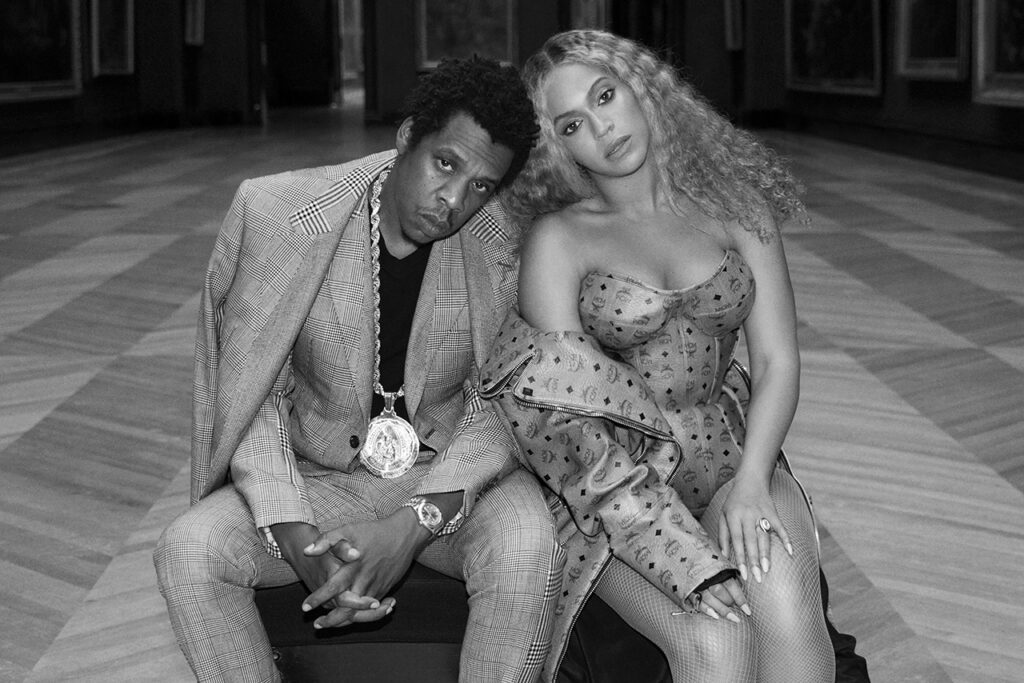 Apeshit Beyonce and Jay z filming at the Louvre