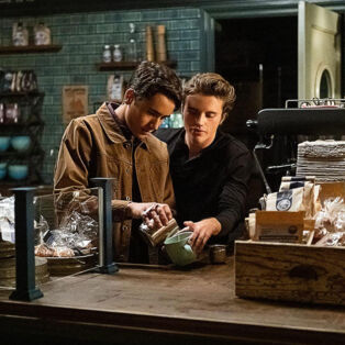 love victor on hulu