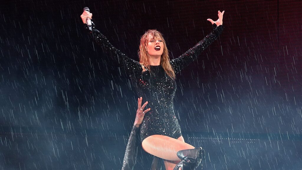 taylor swift during her reputation stadium tour