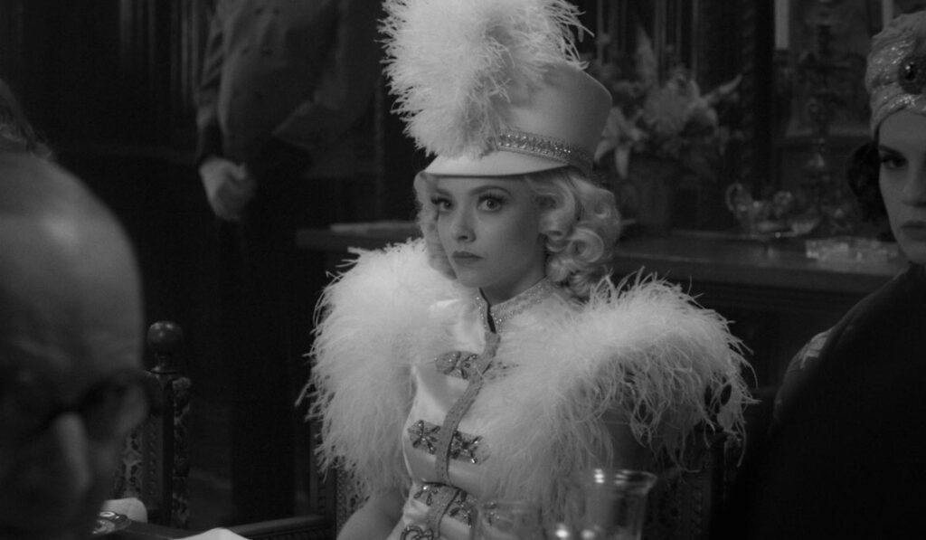 Amanda Seyfried in Mank
