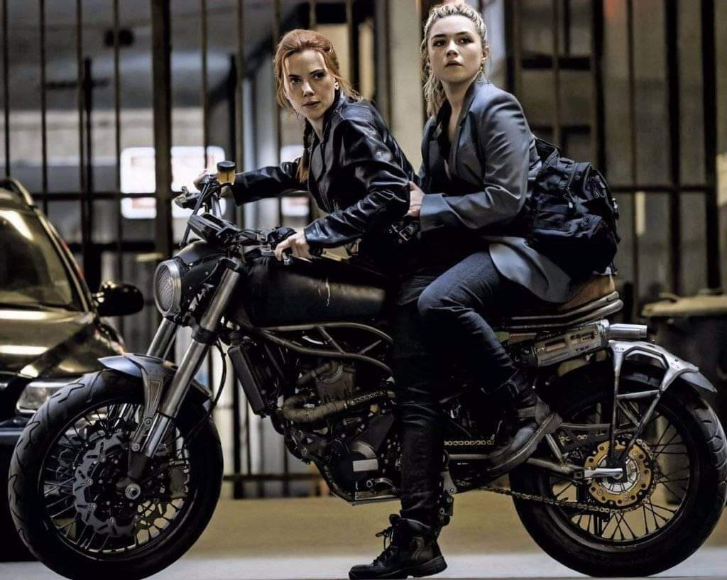 Scarlett Johansson and Florence Pugh in Black Widow