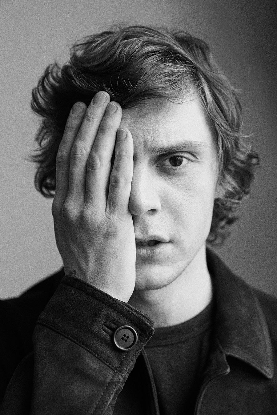 evan peters black and white