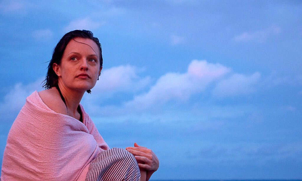 Elisabeth Moss in Top of the Lake