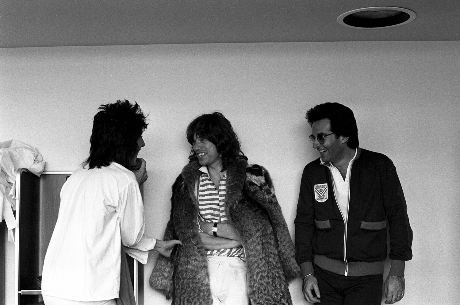 Mick Jagger and Ronnie Wood - Cedars Sinai Hospital LA 1976 Photo by writer & photographer, Carinthia West. From the ‘Hanging Out' archive