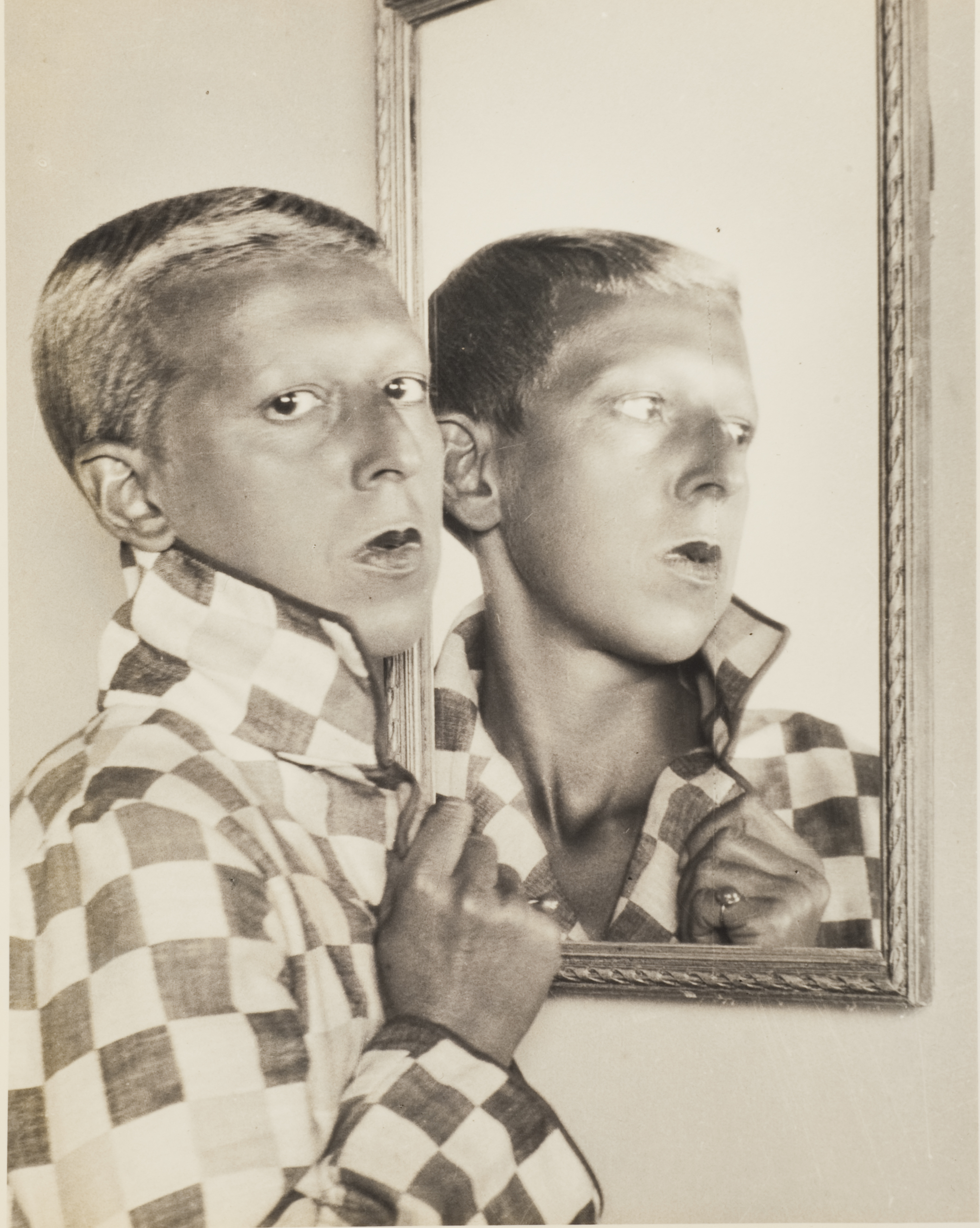 Claude_Cahun_,_Self-Portrait
