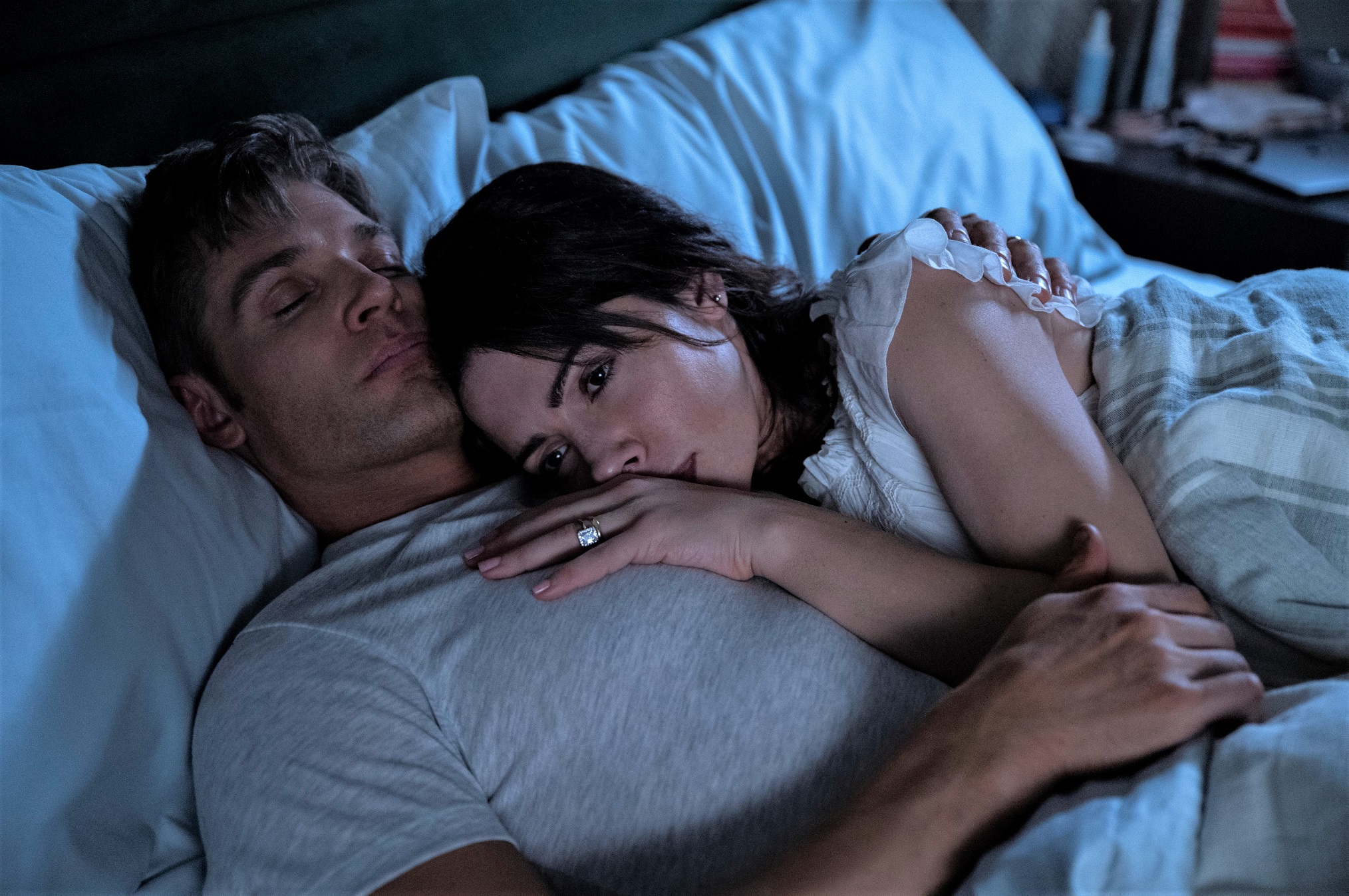 Sarah Shahi & Mike Vogel in Sex/Life