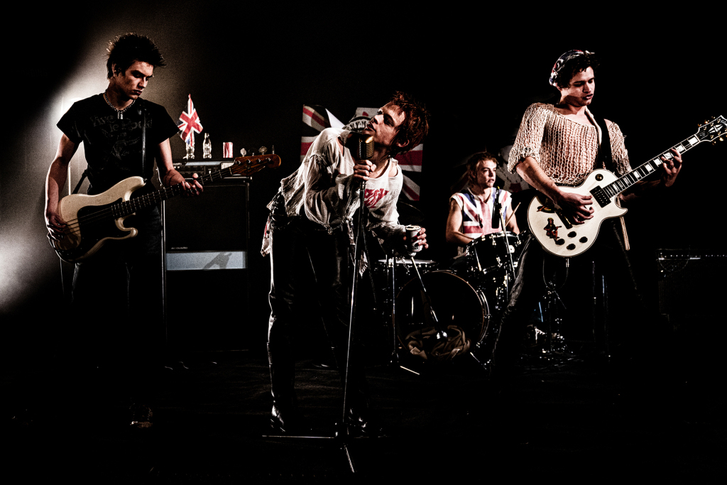 Cast of PISTOLS