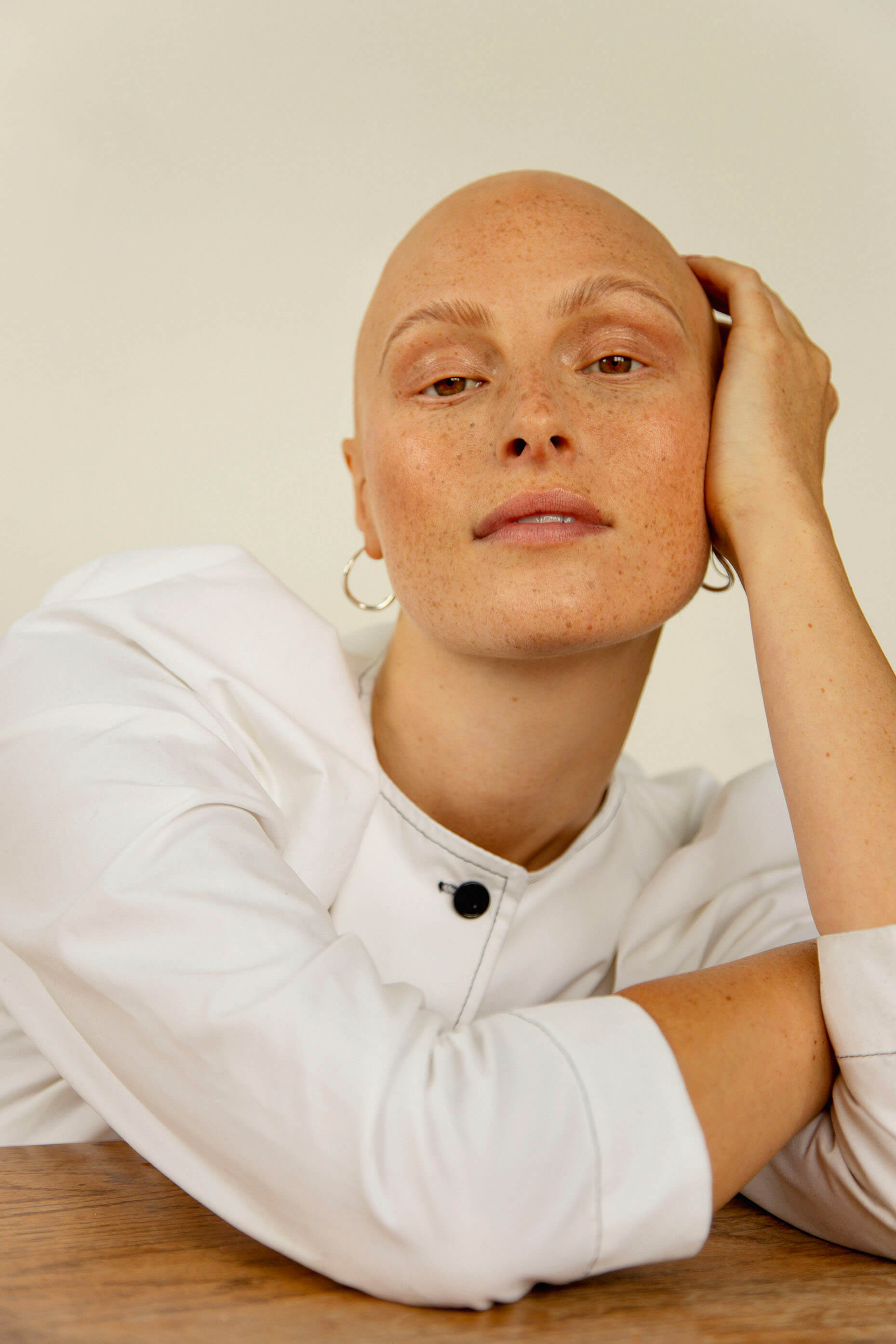 Photo by Thea Caroline Sneve Lovstad, Model Amber Jean Rowan, Makeup Emily Wouters,Art Direction Lucy Vincent from Glasshouse Salon,The New Beauty, Gestalten 2021