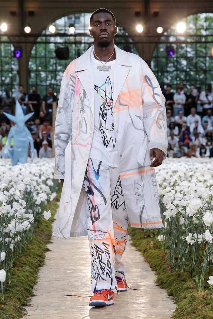 Virgil Abloh Off-White_Spring_2020_ Model Walking Down the Runway