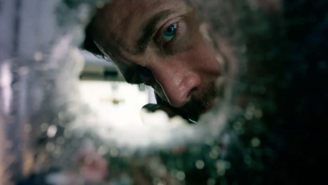 ake gyllenthaal in ambulance