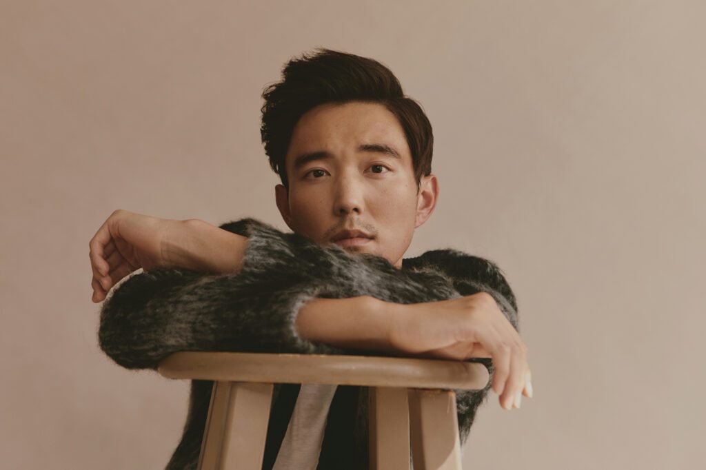 justin min in Umbrella Academy