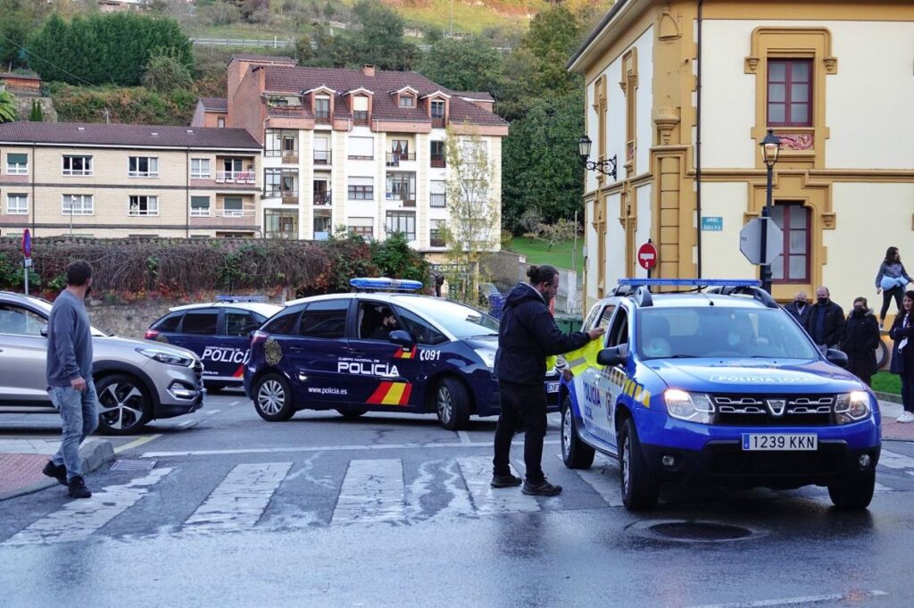 Infiesto Police Scene
