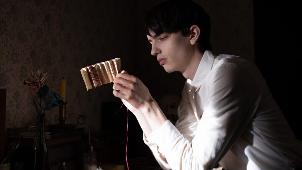 Kodi Smit-McPhee As Peter Gordon in Power of the dog