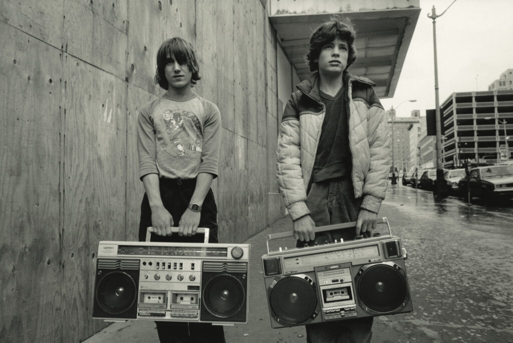 Mary Ellen Mark,White Junior and Justin, 1983 © Mary Ellen Mark, Courtesy Howard Greenberg Gallery, NYC