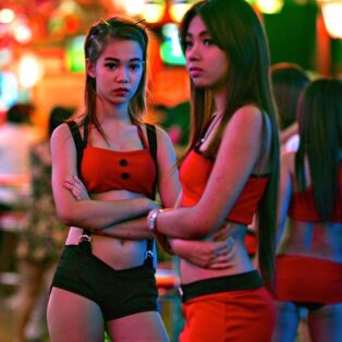 Sex_Trafficking_Thailand_Girls_in_Red